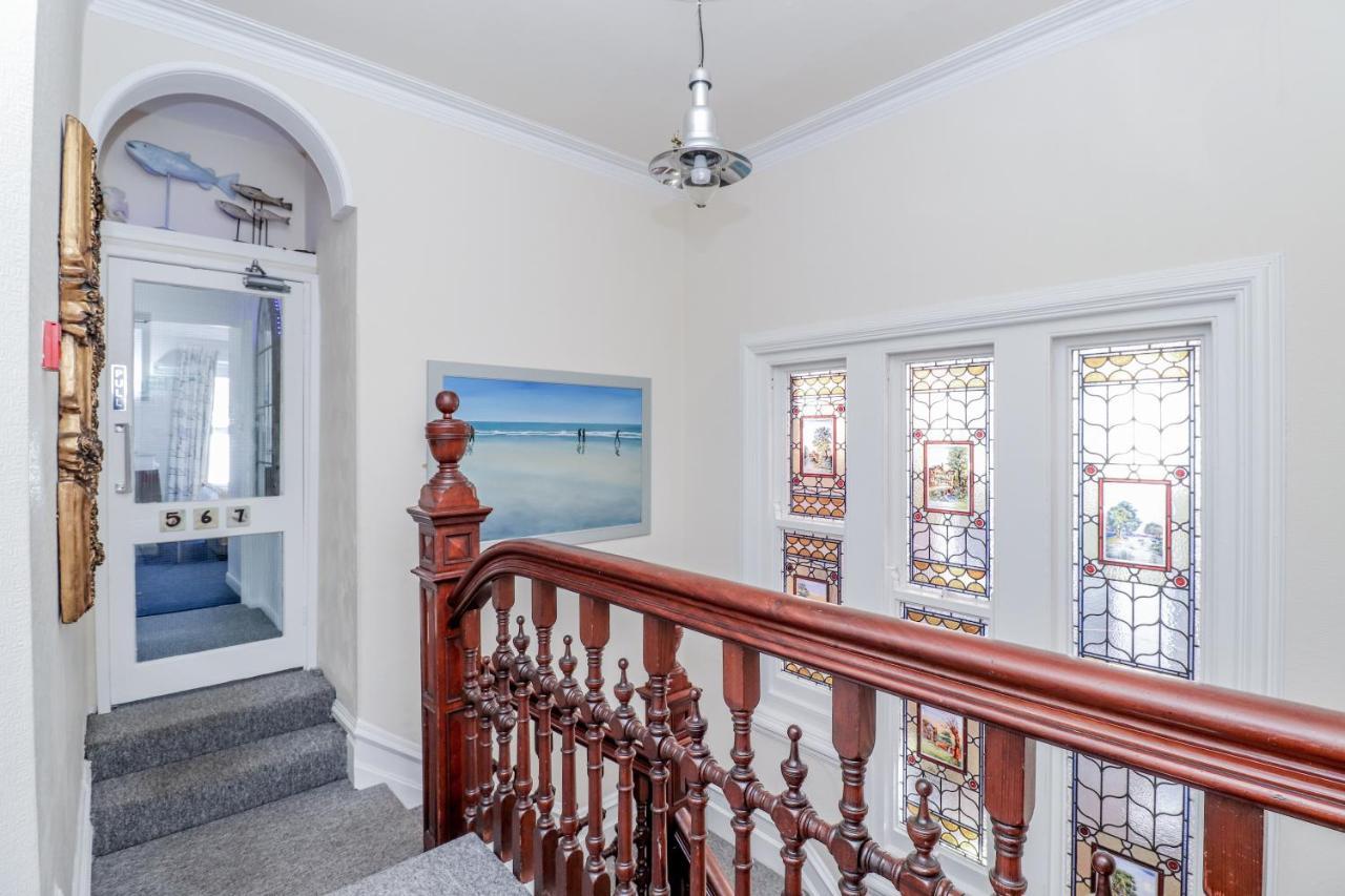 The New England Hotel Eastbourne Bagian luar foto