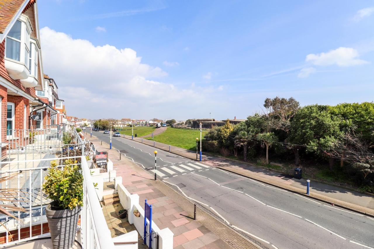 The New England Hotel Eastbourne Bagian luar foto
