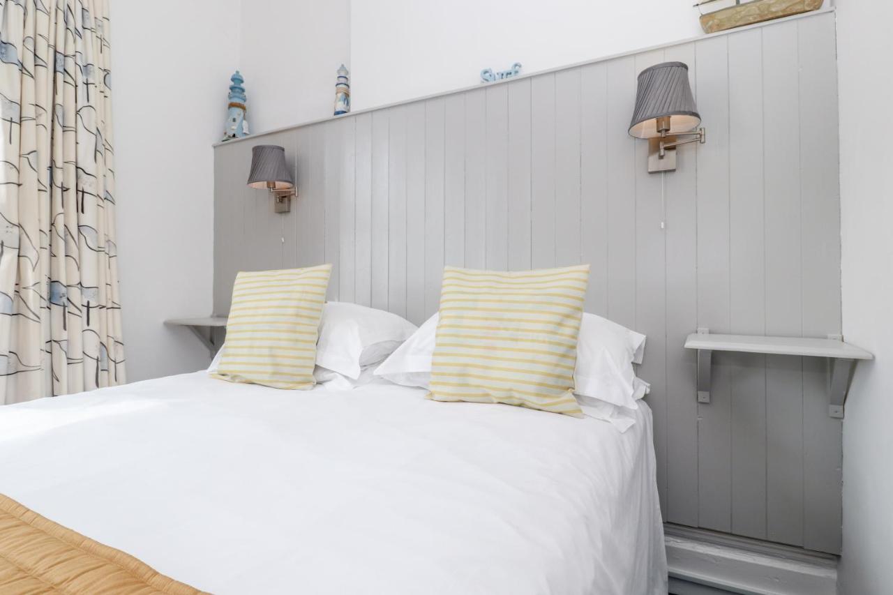 The New England Hotel Eastbourne Bagian luar foto