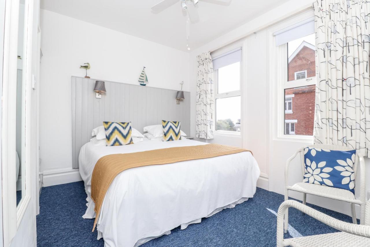 The New England Hotel Eastbourne Bagian luar foto