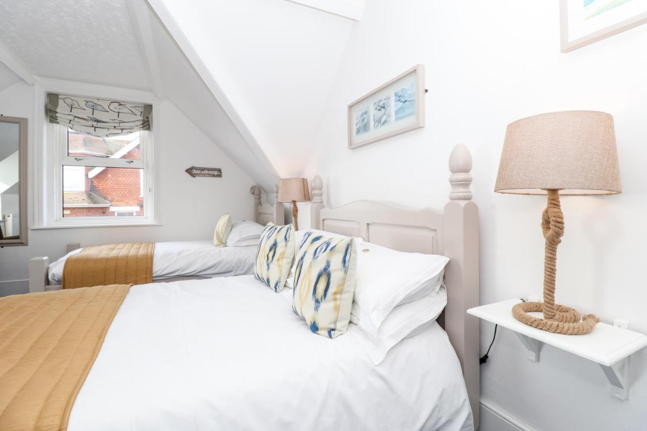 The New England Hotel Eastbourne Bagian luar foto