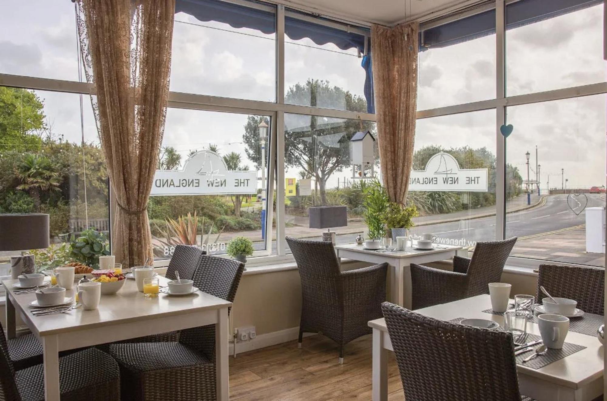 The New England Hotel Eastbourne Bagian luar foto