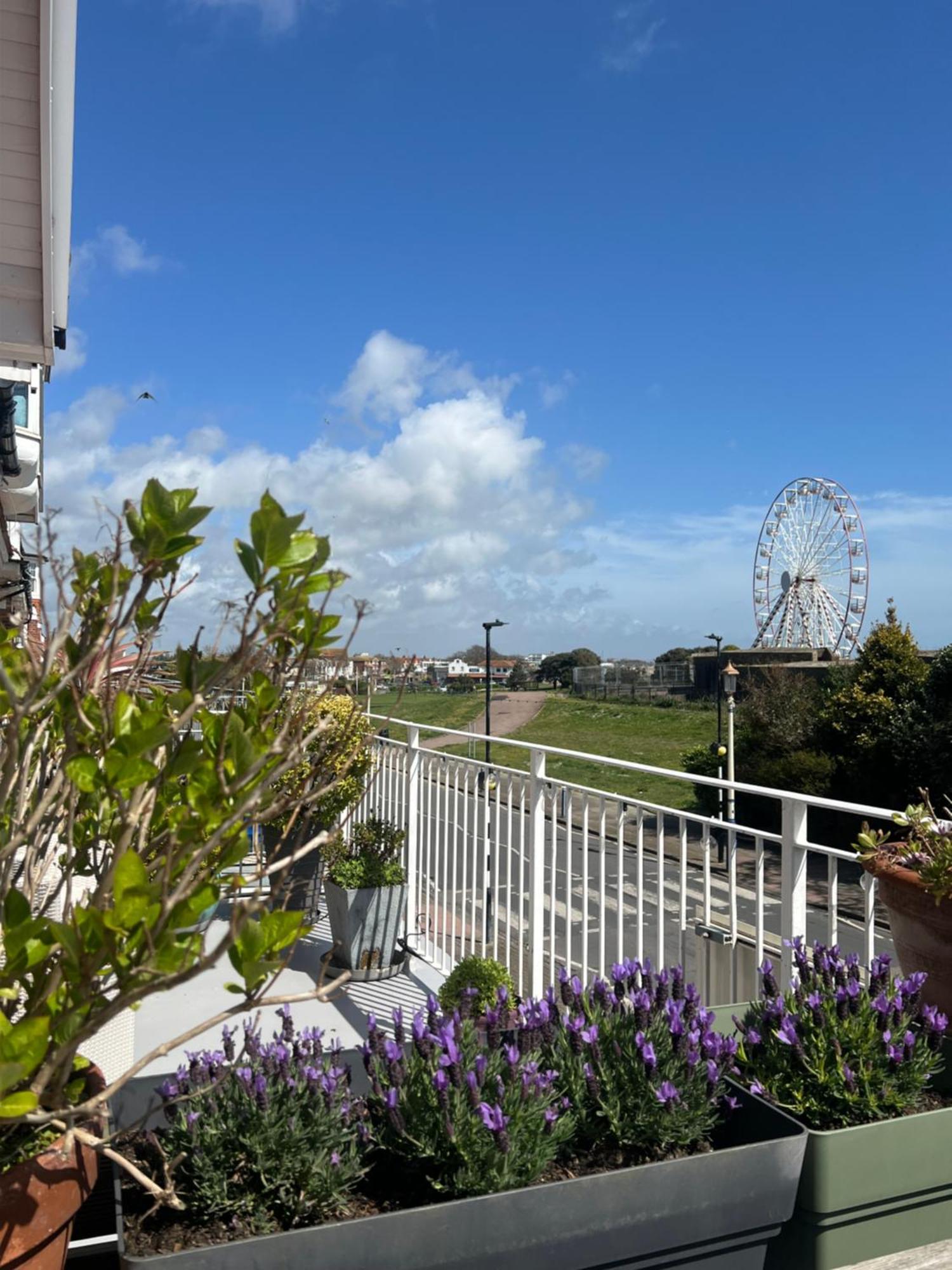 The New England Hotel Eastbourne Bagian luar foto